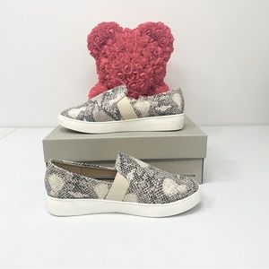 Kenneth Cole Reaction Slip On Grey Sneakers Snake Skin Animal Print Shoes
